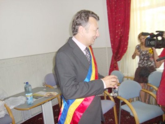 Primarul oraşului Techirghiol, Adrian Stan, a depus jurământul